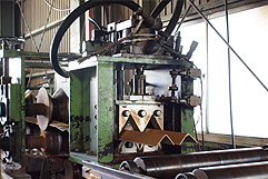 紙アングル製造機